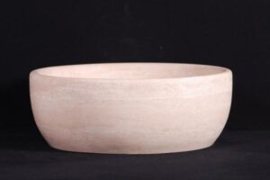 Beżowa miska kamiennaoblona czarna powierzchnia - Metamar