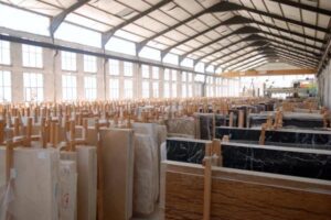 Magazyn z płytami kamiennymi i marmurowymi - Metamar