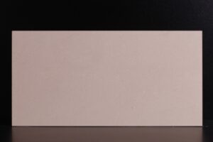 Beżowy prostokąt na czarnym tle z odbiciem - Metamar